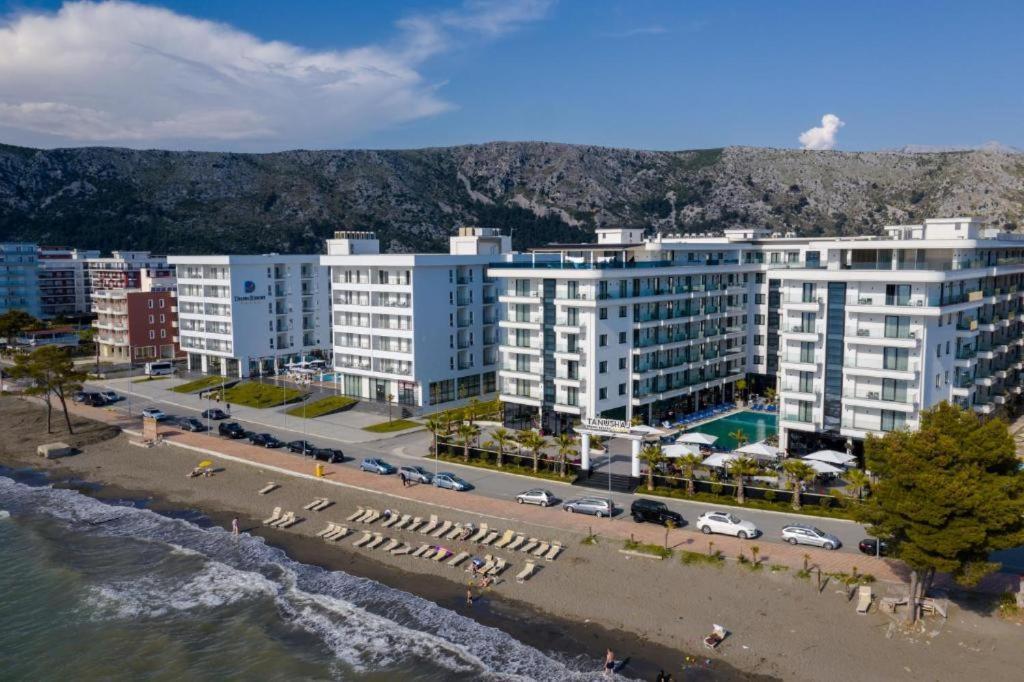 Tanushaj 5*