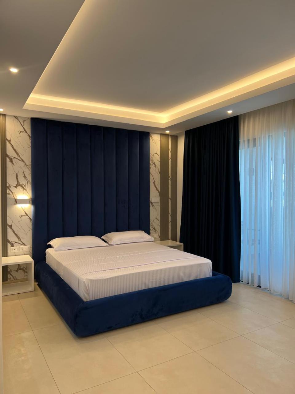 Tanushaj Hotel